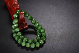 这几种和田玉手串,都是富豪标配,看看你有吗?和田玉鉴定保养知识大全